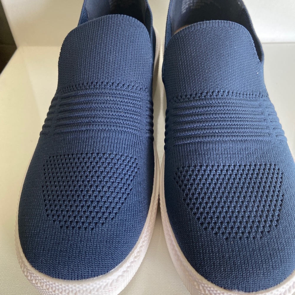 White Mountain Women’s Navy Blue
Slip-On Sneakers 7 Medium (B,M) BHFO 9612